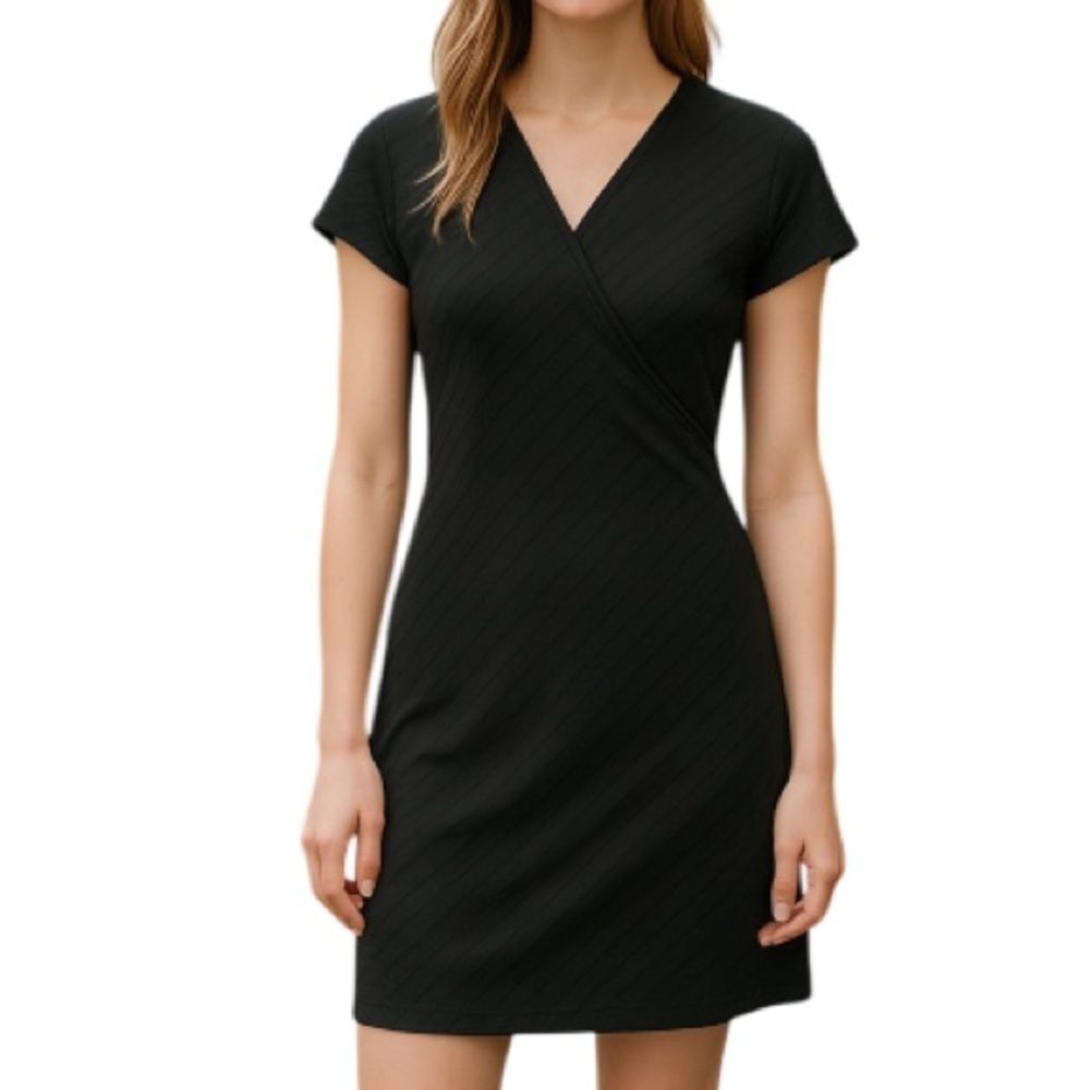 WOOLRICH Crinkle Surplice V-neck Dress Black Short Sleeve Knee Length Size XS